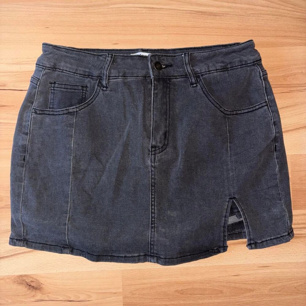 Luvamia NWT Washed Black Denim Mini Skort size M